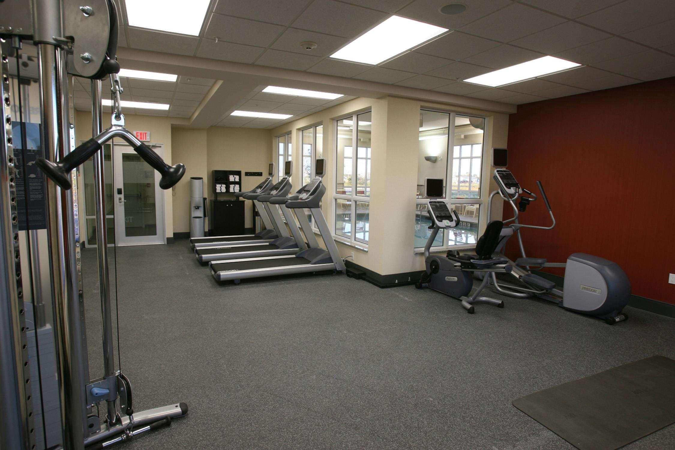 Hampton Inn & Suites Red Deer Penhold Съоръжения снимка