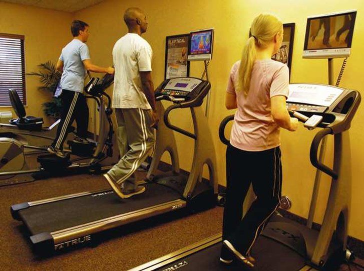 Hampton Inn & Suites Red Deer Penhold Съоръжения снимка
